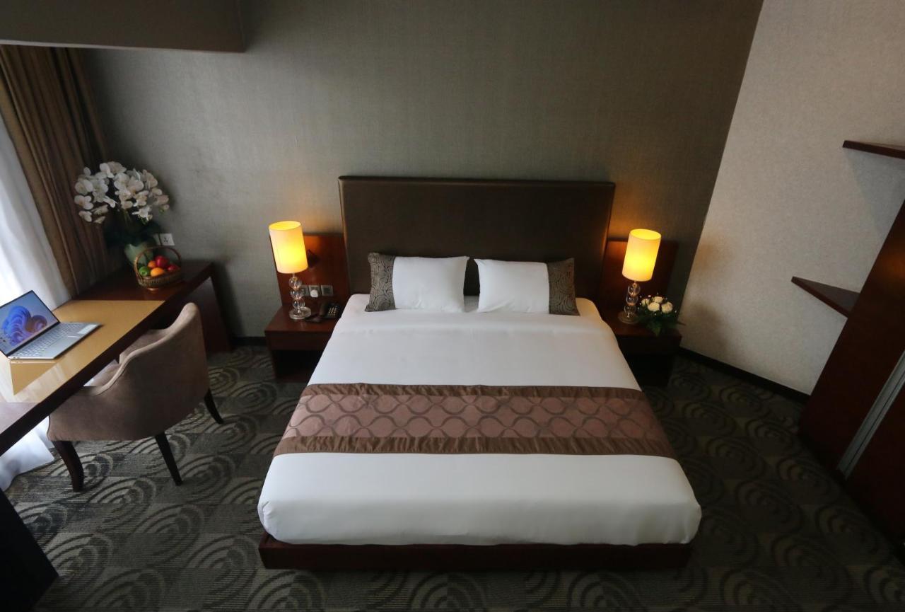 Metrostar Hotel Куала Лумпур Екстериор снимка